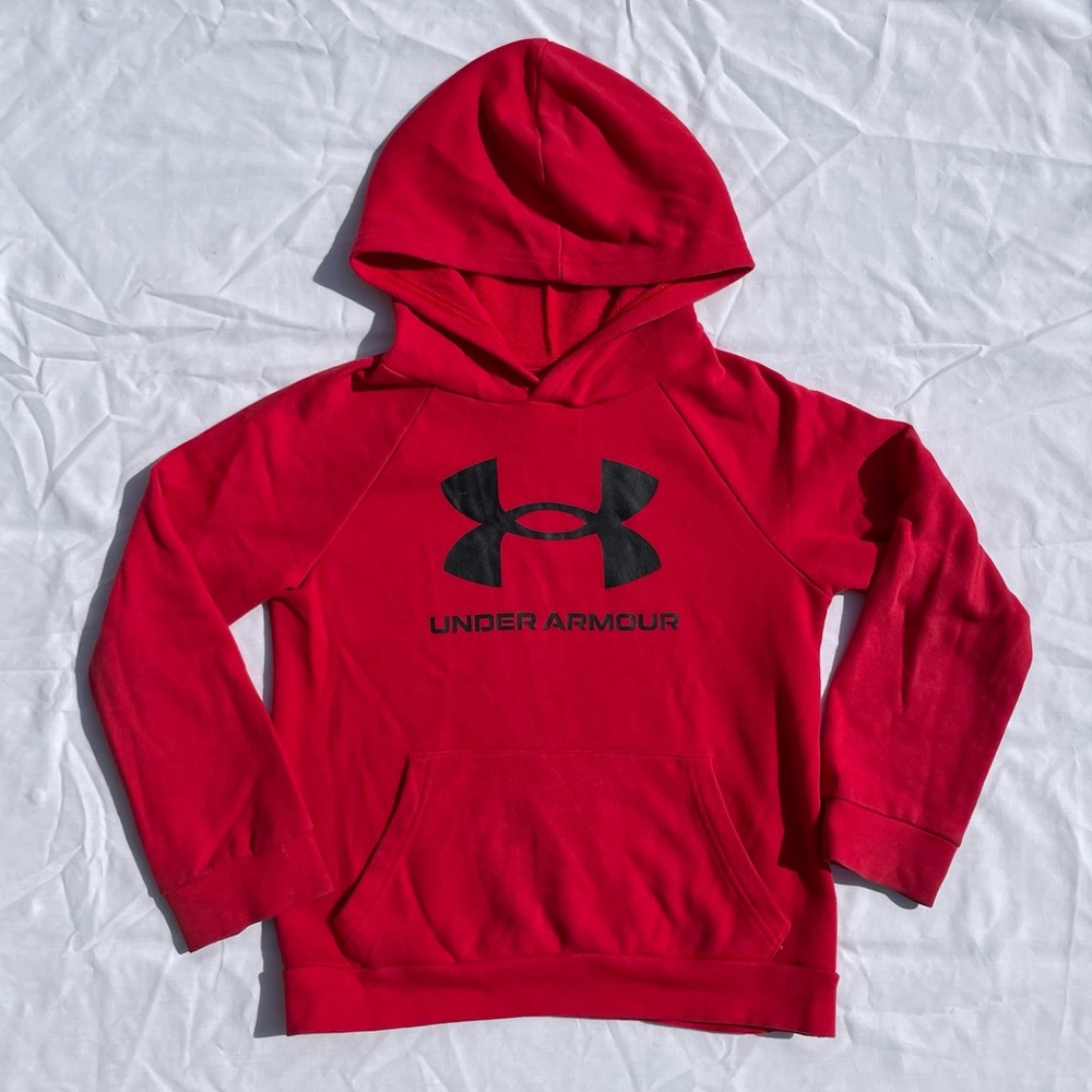 Under Armour Boys Hoodie in Bold Red and Black, Size YSM